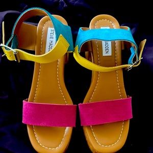 Beautiful high heals clogs sandals. No box